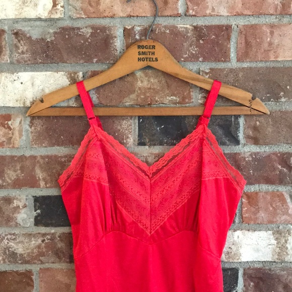 Vintage Slip - Picture 2 of 8